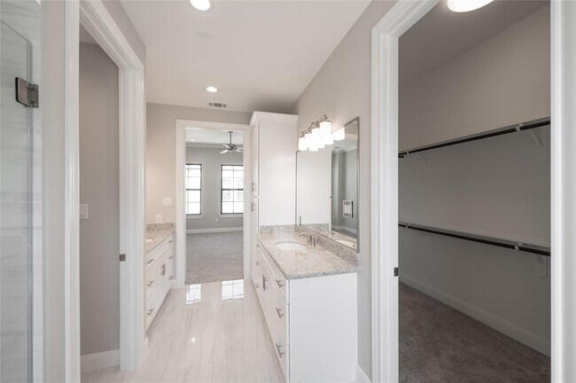 Photo - 3327 Beverly Frst Dr Casa