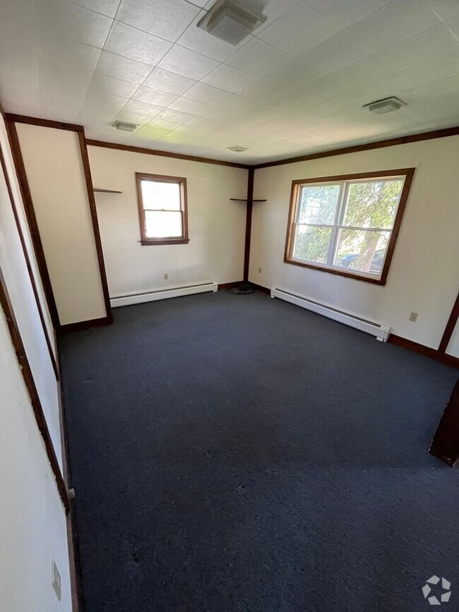Building Photo - 5172 Shelburne Rd Unit 1 Rental
