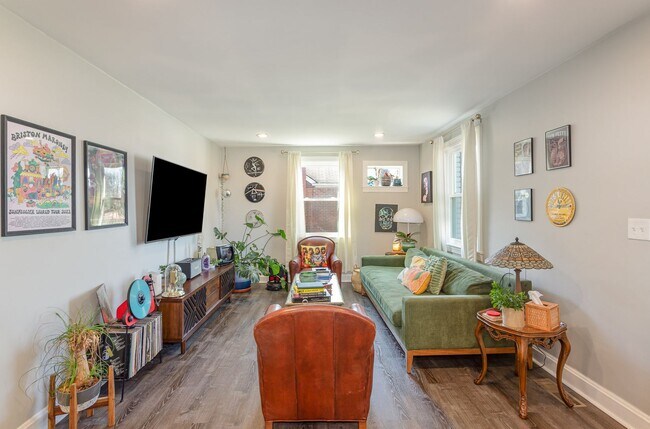 Photo - 245 Collier Ave