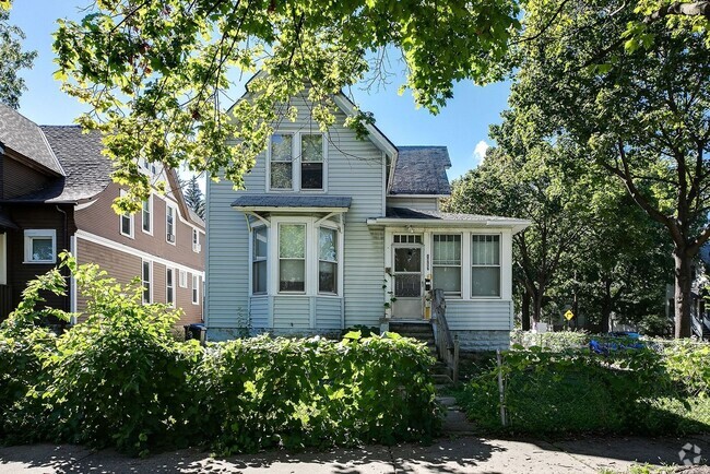 Building Photo - 1057-15TH Unit HOUSE