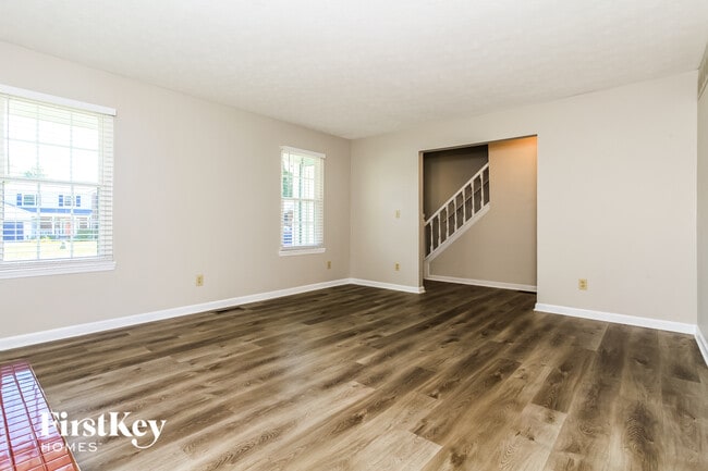 Photo - 2320 Firth St