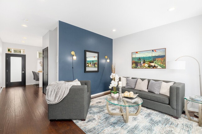 Photo - Spacious Judkins Park Townhouse- Parking-Lightrail
