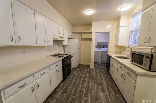 Photo - 36 Toledo Way