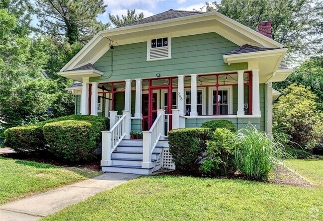 Building Photo - ****Pawtucket/Oakhill - Three Bed Single F... Rental