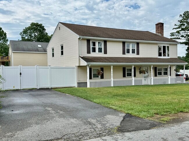 10 Sheridan St