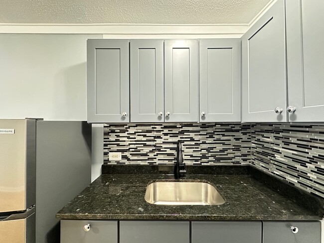 Photo - 5668 N Ridge Ave Unit N2