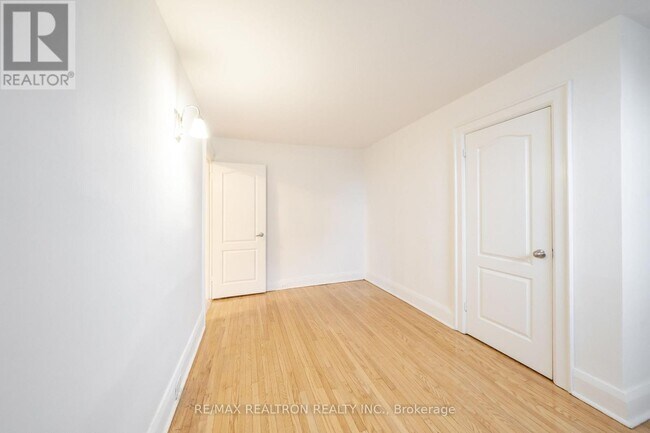 Photo - 2 Kingston Rd Unit 9