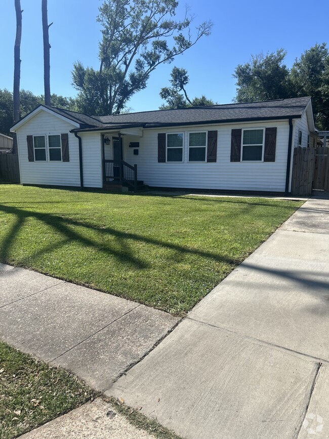 Building Photo - 1610 14th St Rental