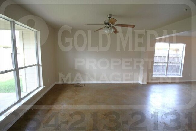 Photo - 4008 Cambridge Dr