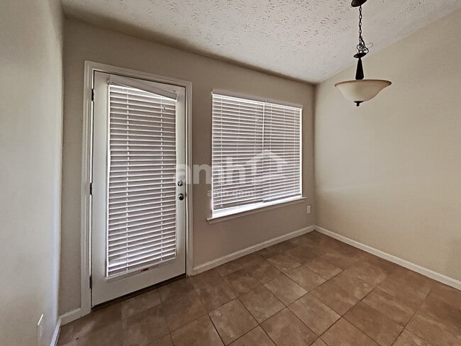 Photo - 4701 Gold Mine Dr