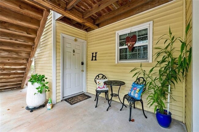 Building Photo - 6808 Glenridge Dr Unit H