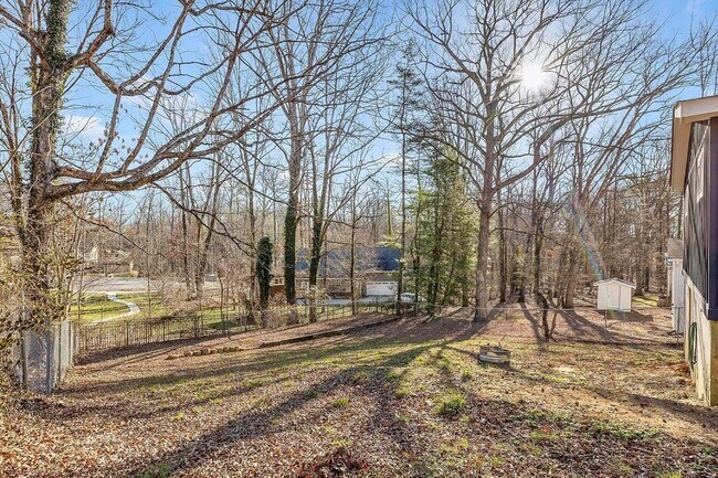 Photo - 627 Miles Rd