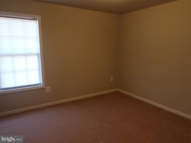 Photo - 184 Aberdeen Dr