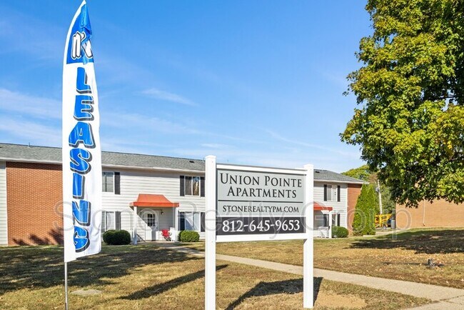 Building Photo - 1820 N 6th 1/2 St Unit 23D