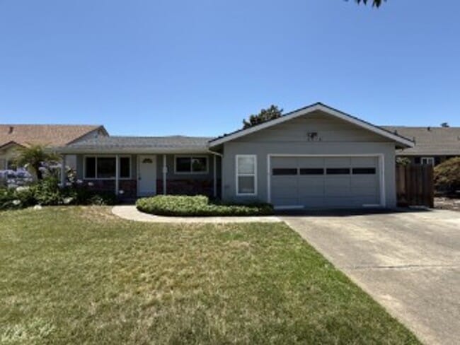 Building Photo - Single level 4 Bedroom home Near Downtown Campbell...pets ok and available now!
