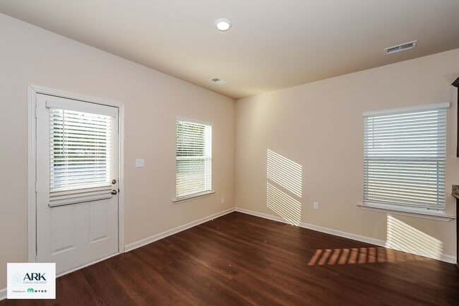 430 Clover Cir