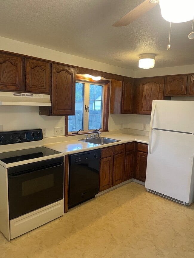 Photo - 148 Shawmut St Unit 148
