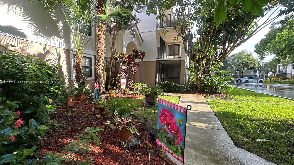 Photo - 10111 W Sunrise Blvd