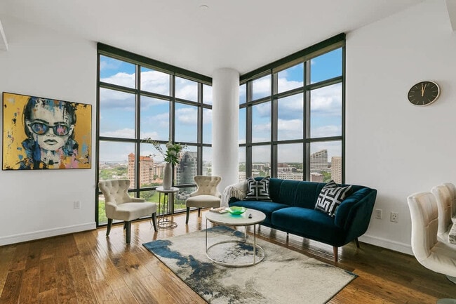 Building Photo - 101 Bowen St Rental