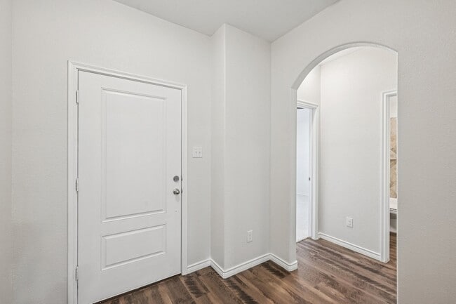 Photo - 609 Bassett Hall Rd