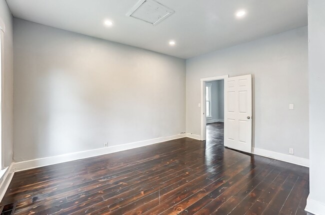 Photo - Three Bedroom In Dayton Available Now!