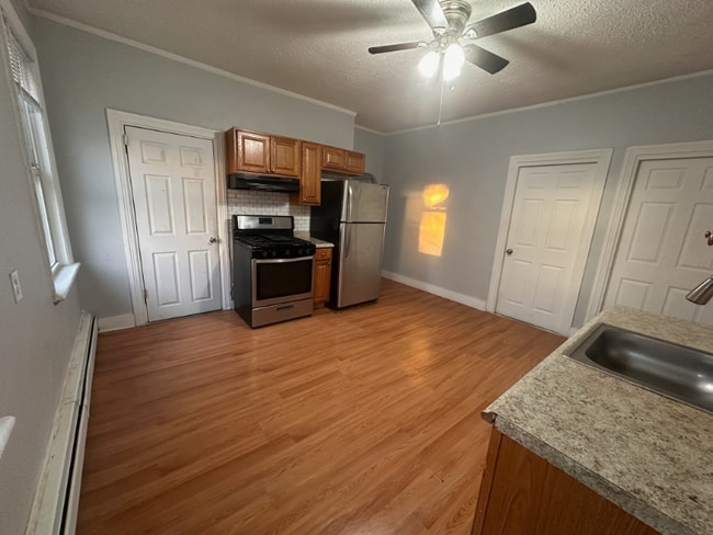 Photo - 30 Hawthorne St Unit 2