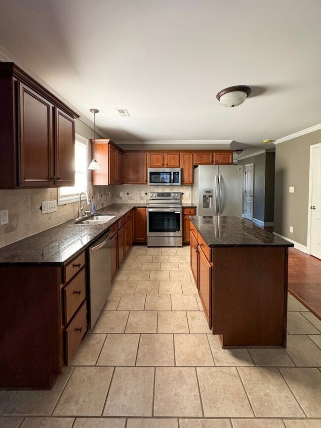 Photo - Lovely 3 Bed 2.5 Bath Home in Fayetteville