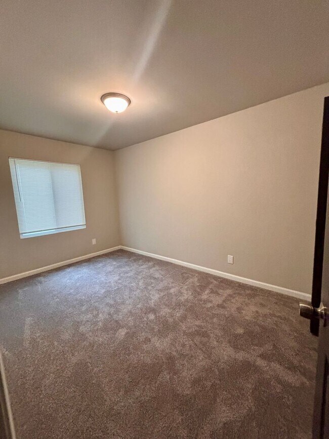 Photo - Red Tail Apartments Unit 1315-101
