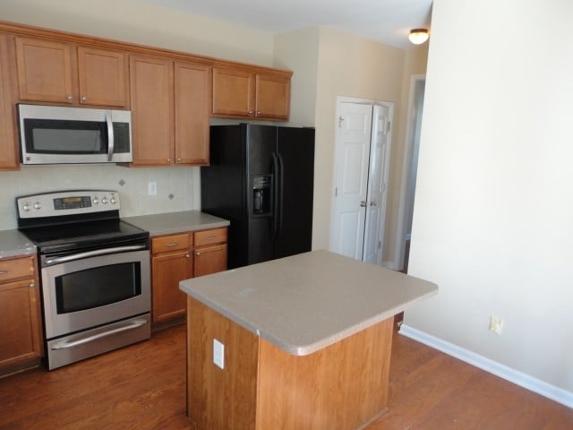 Photo - 228 Pearson Pl