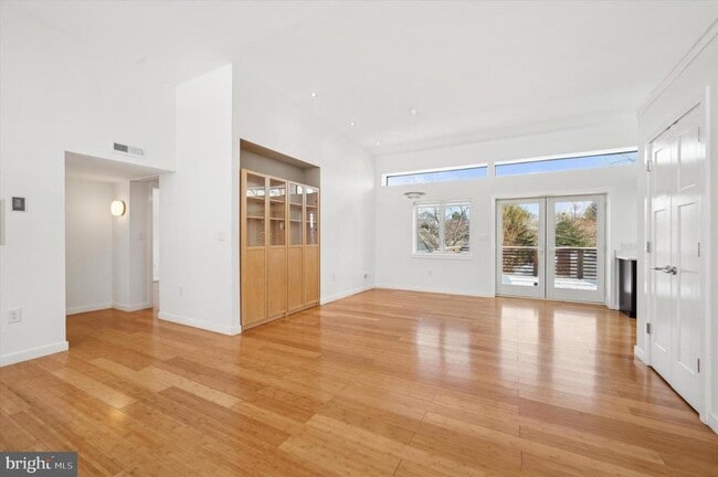 Photo - 29 Rolling Rd