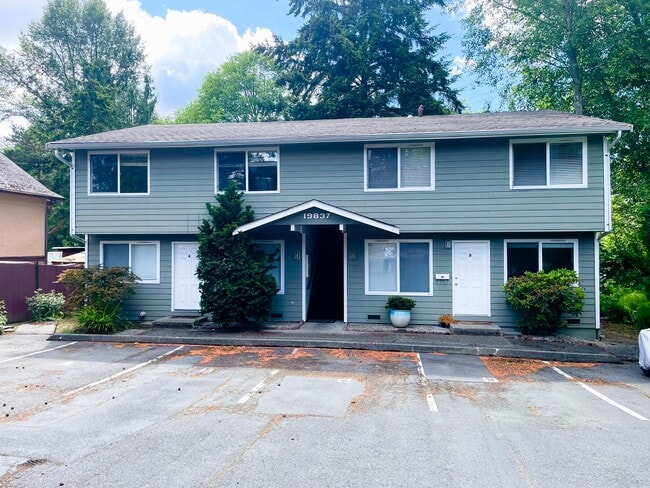 Building Photo - Carroll 4 Plex (LO) Unit B