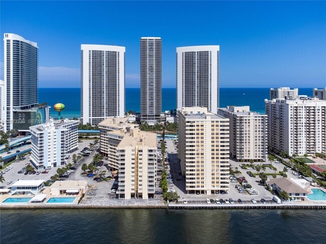 Building Photo - 1833 S Ocean Dr Unit 1807