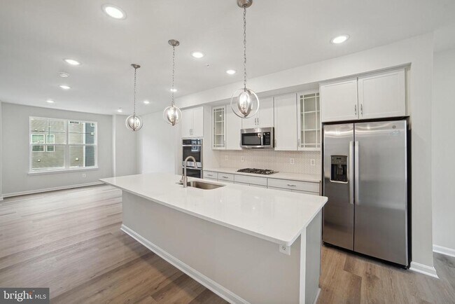 Photo - 2513 Gatwick Ln