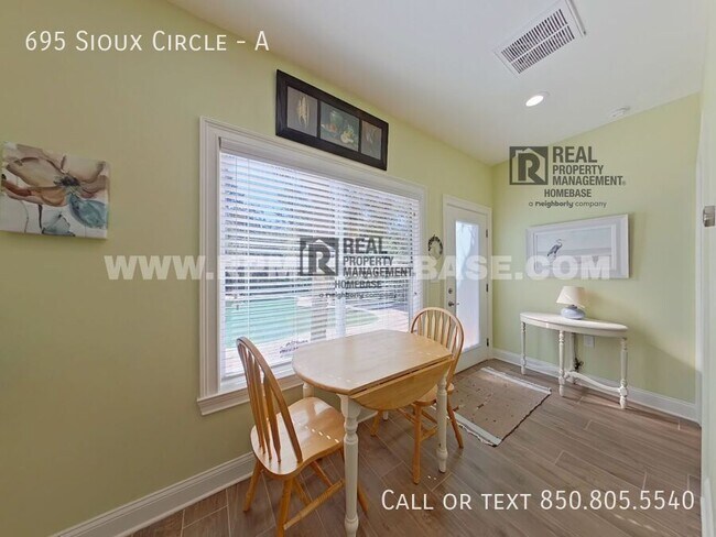 Photo - 695 Sioux Cir