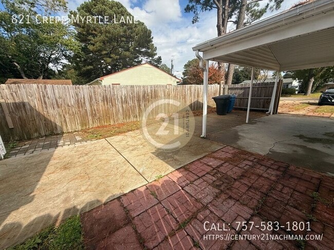 Photo - 821 Crepe Myrtle Ln