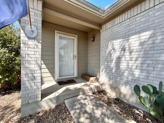 Photo - 3 Bed | 2 Bath – Cozy One-Level Home with ...