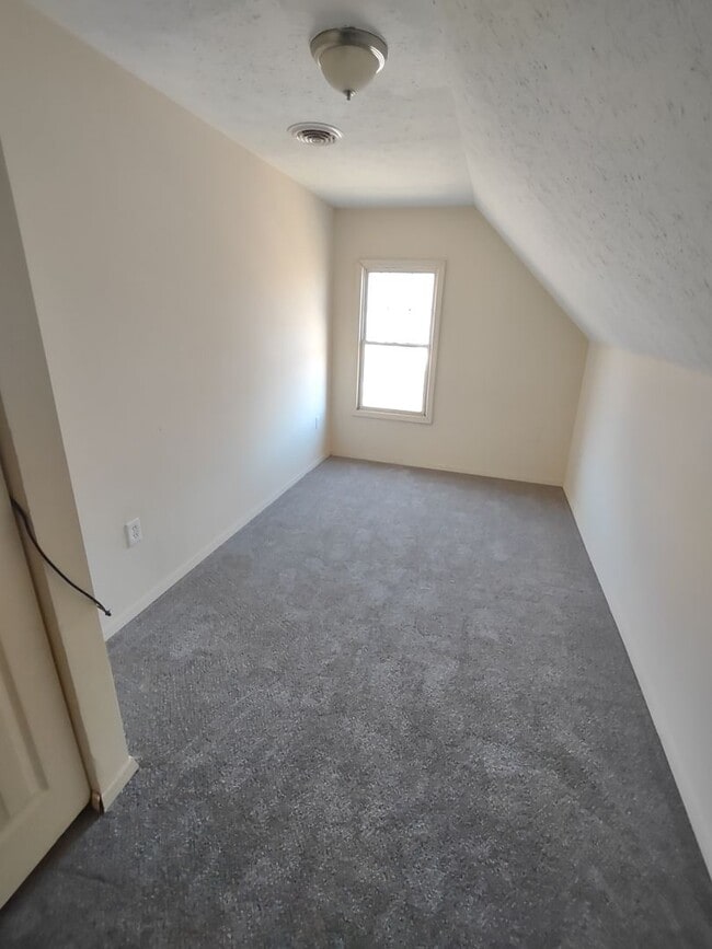 Photo - 325 - Ridgewood Unit #3