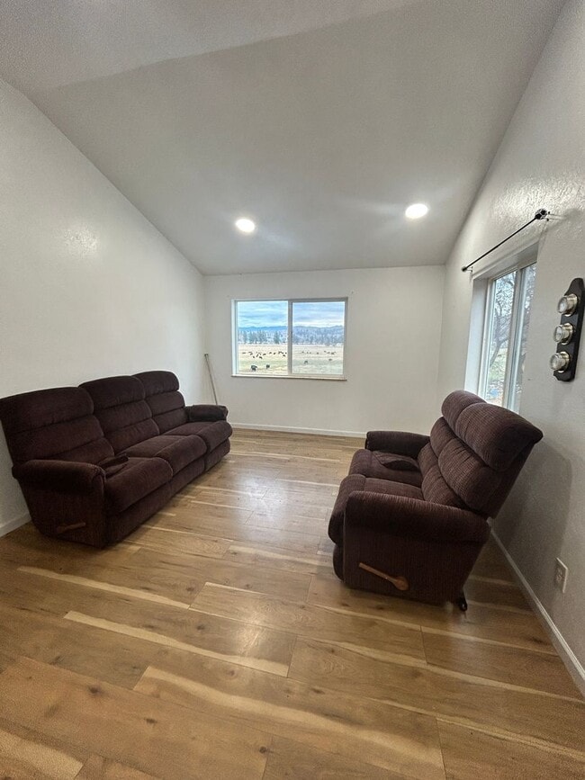 Photo - 505 Camas Creek Loop Unit Apartment