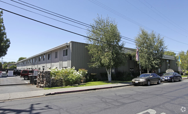 Building Photo - Windsor Park Apartments