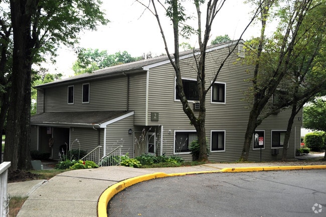 Weyant Green Apartments - 5202