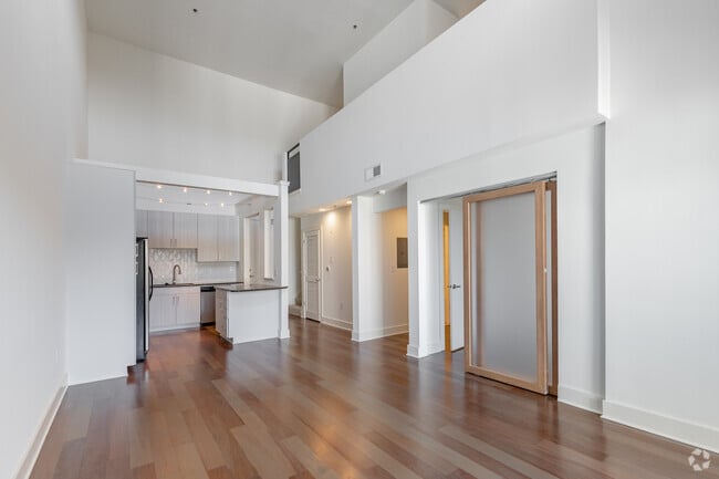 2BR, 2BA - Loft - B7 - 1,080SF