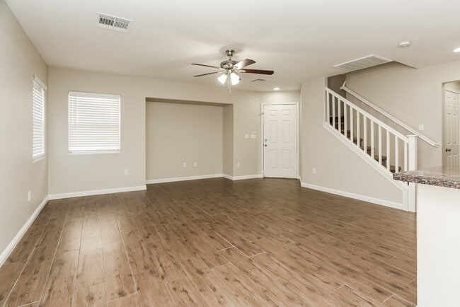 Photo - 10465 Armand Ave