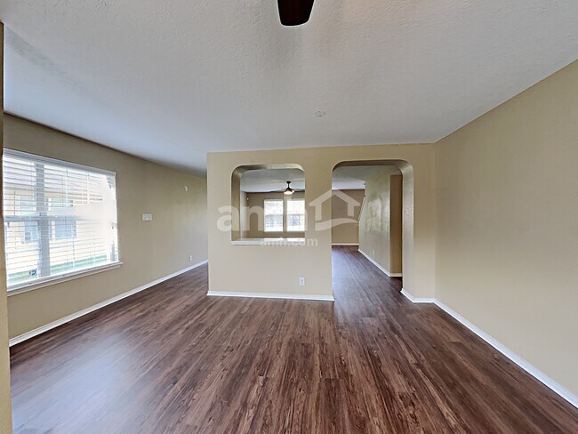 Photo - 1303 Range Fld