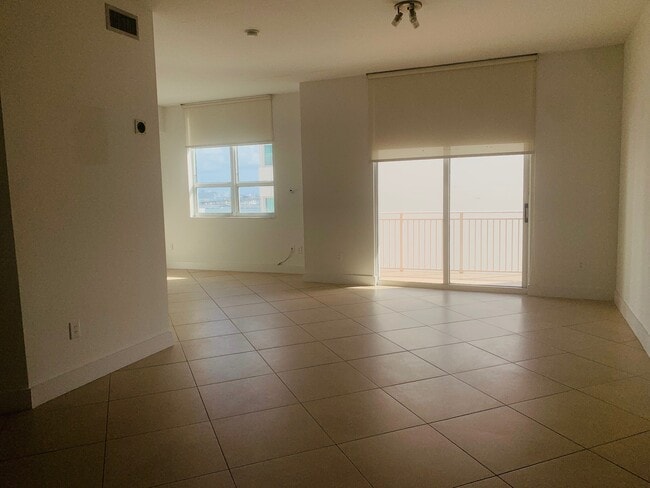 Photo - 2275 Biscayne Blvd Blvd