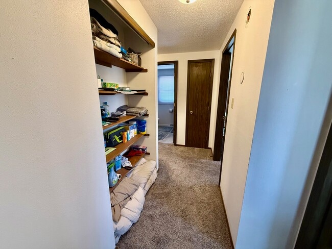 Photo - 902 Cedar River Dr NW