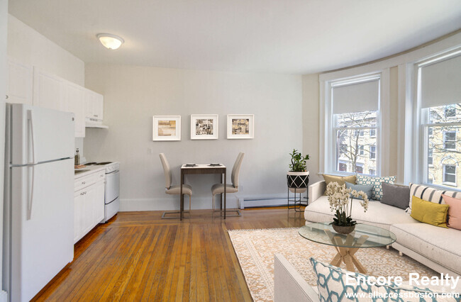 Building Photo - 1529 Beacon St Unit 31 Rental