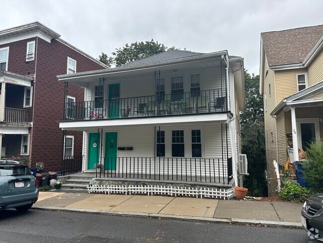Building Photo - 18 Symmes St Unit 1 Rental