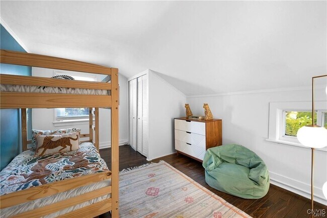 Photo - 44 W Genesee St