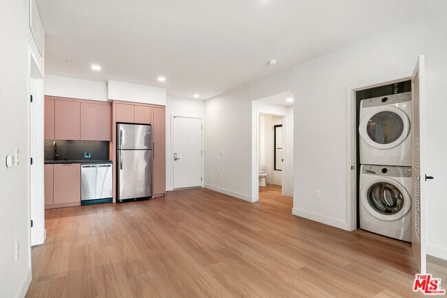 Building Photo - 10601 Washington Blvd Unit 610 Rental