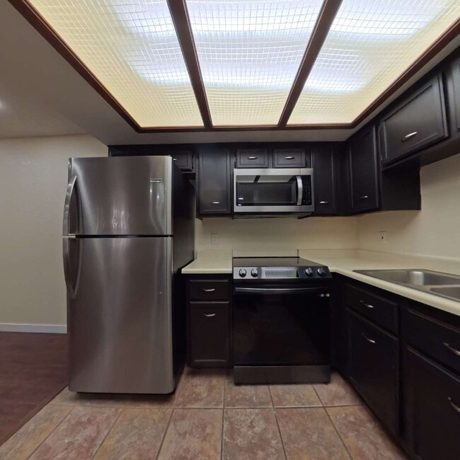 Photo - Beautiful 2 Bedroom 2 Bathroom Condo at The Lakes! Unit 201